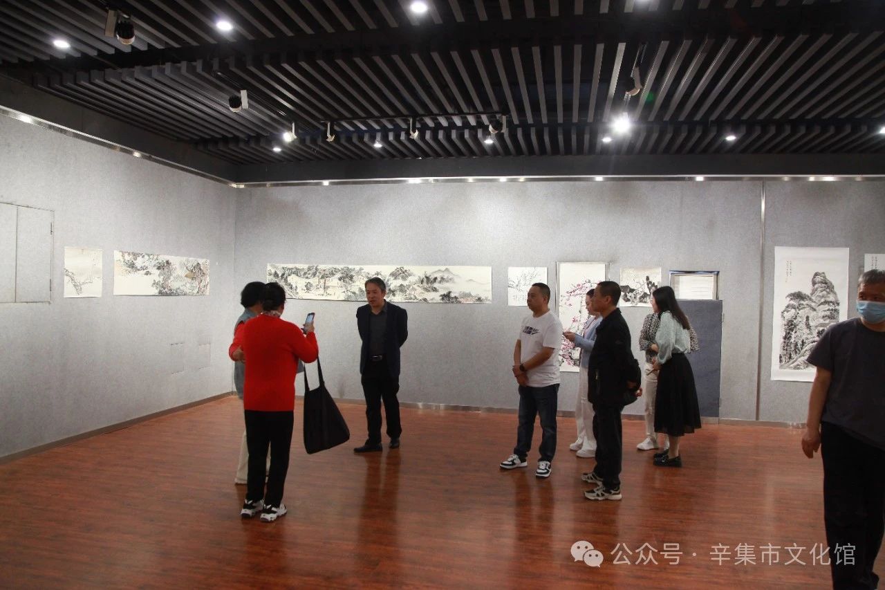 未来之期~齐志强学生绘画作品展于5月1日--6日在辛集市文化馆三楼展览厅成功举办