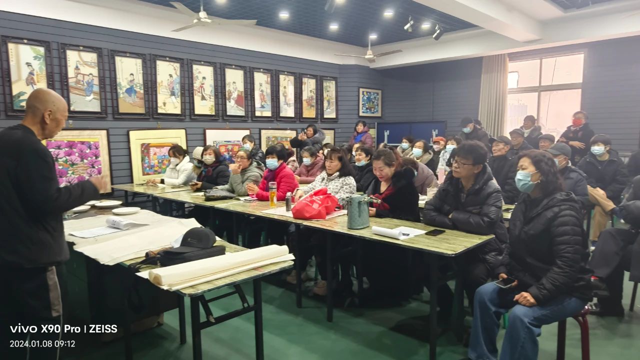深入开展全民艺术普及,提升我市群众文艺素养,辛集市文化馆花鸟培训班于1月8正式开课