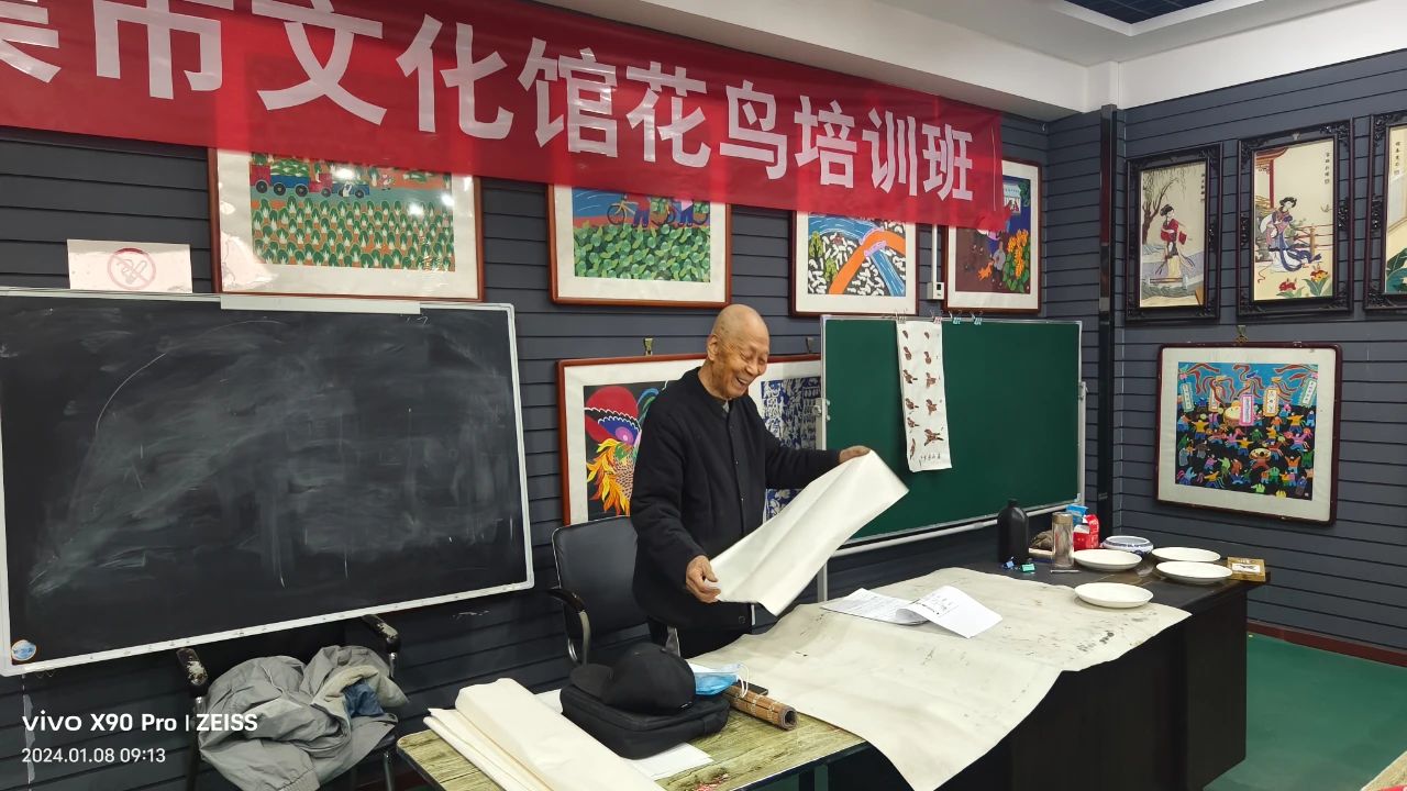 深入开展全民艺术普及,提升我市群众文艺素养,辛集市文化馆花鸟培训班于1月8正式开课