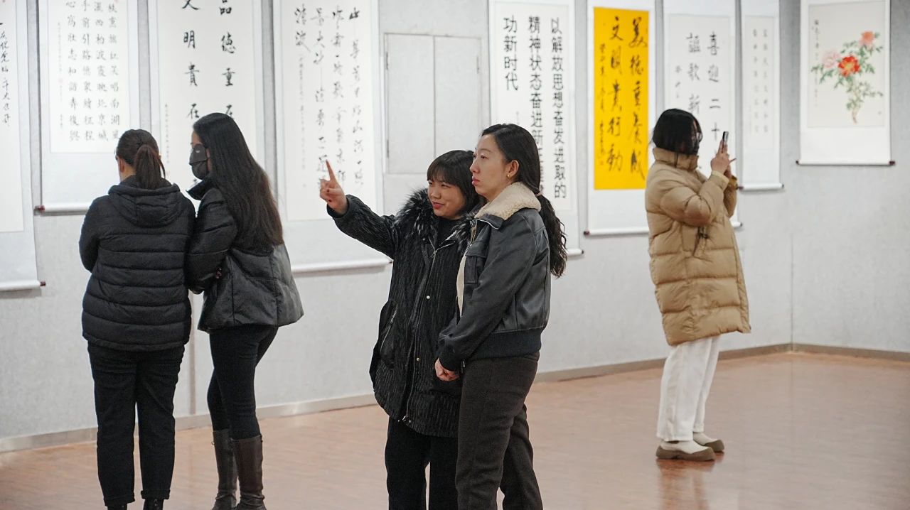 第十九届“新农村、新农民、新作品”书画作品展在文化馆三楼展览厅隆重展出