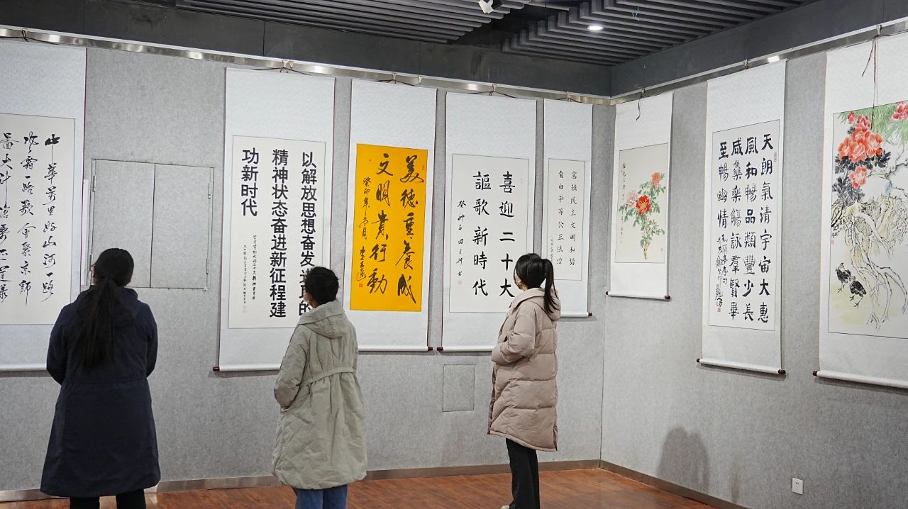 第十九届“新农村、新农民、新作品”书画作品展在文化馆三楼展览厅隆重展出