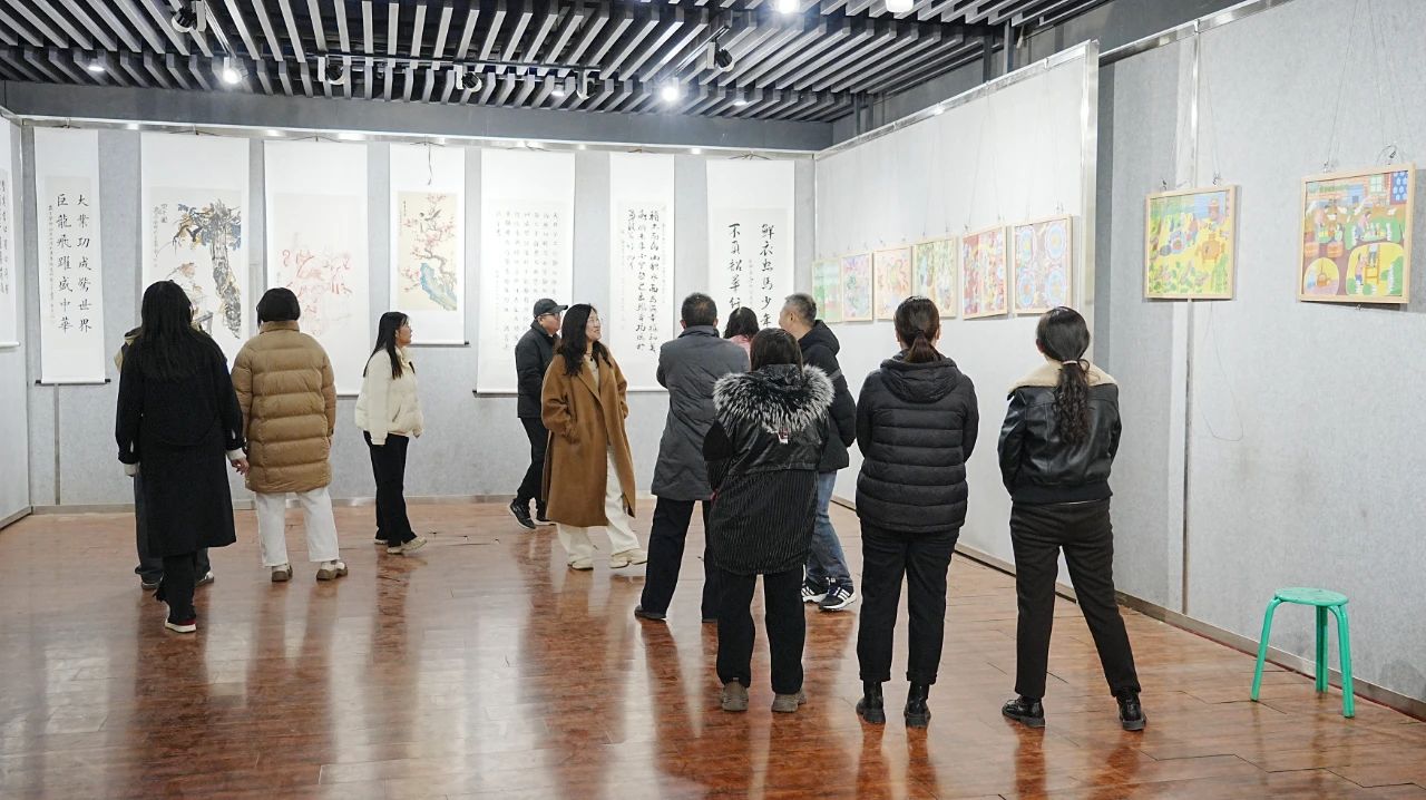 第十九届“新农村、新农民、新作品”书画作品展在文化馆三楼展览厅隆重展出