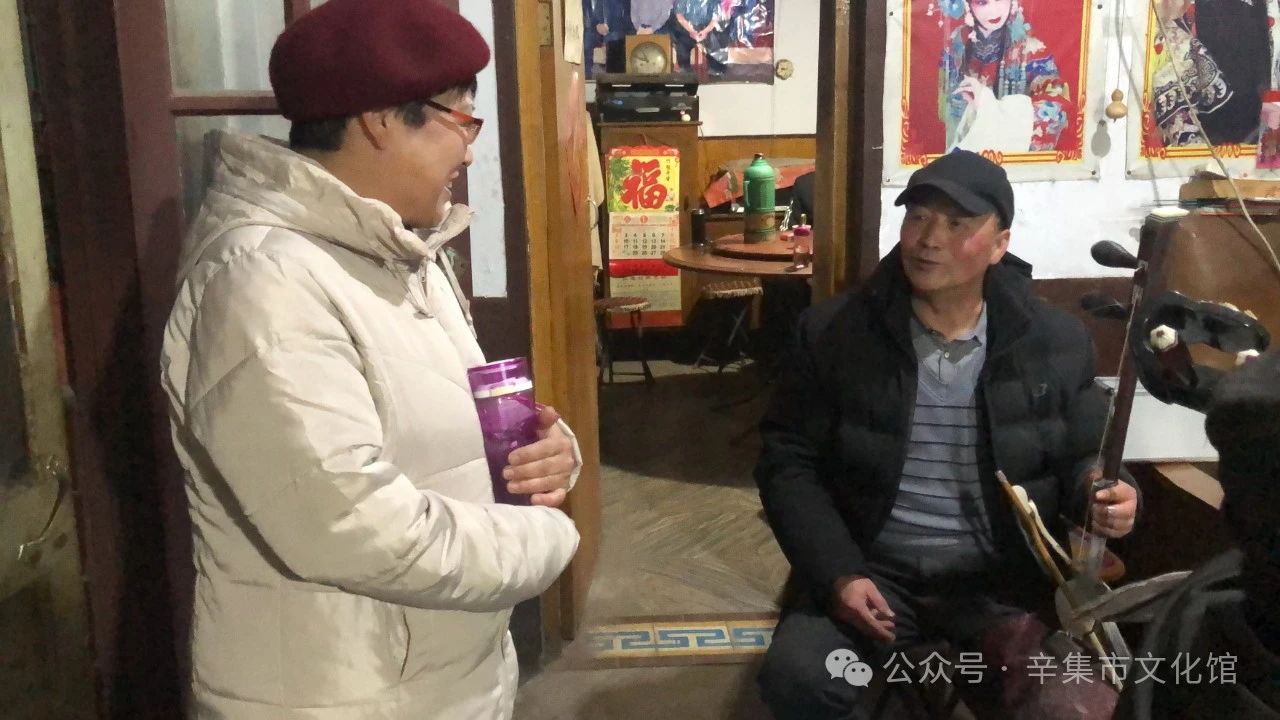 市文化馆戏曲辅导老师董利，带队辛集市评剧协会众位老师走进位伯镇仁慈村