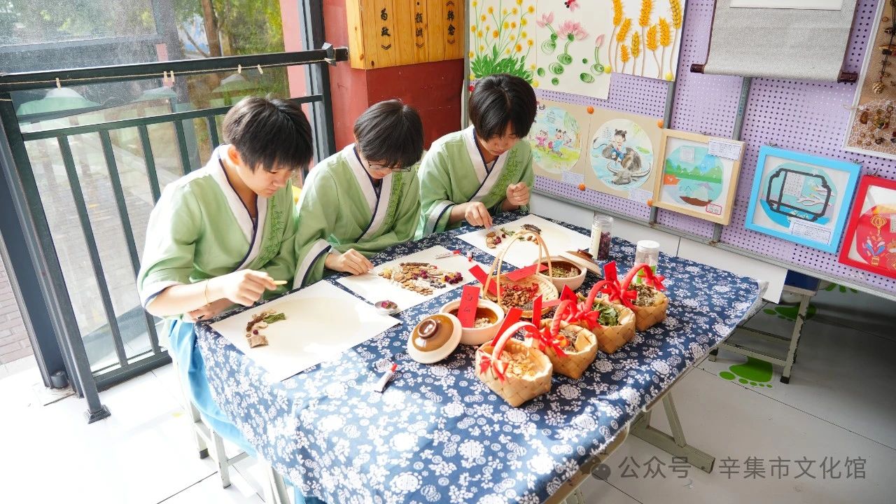 文化馆服务宣传周系列活动—辛集市2024年中小学生美术作品展+工作坊