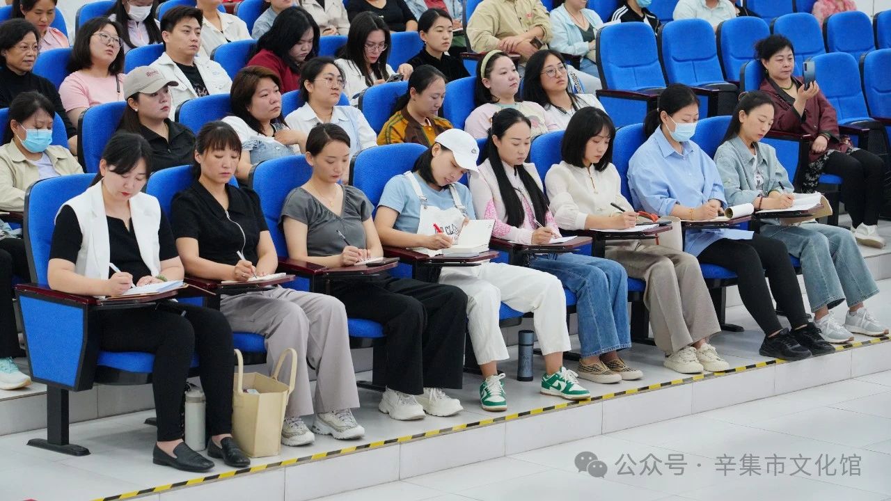 【文化馆：人民的终身美育学校】文化馆服务宣传周系列活动——辛集市化馆-京剧大讲堂