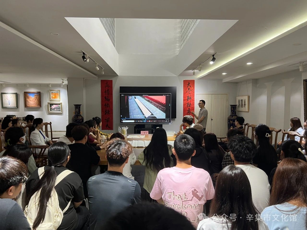 【文化馆：人民的终身美育学校】文化馆服务宣传周系列活动——非遗进校园装裱修复技艺培训走进石家庄幼儿师范专科学校