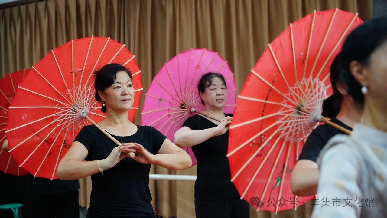 2024辛集市文化馆全民艺术普及模特走秀培训（一）于6月18日正式开课