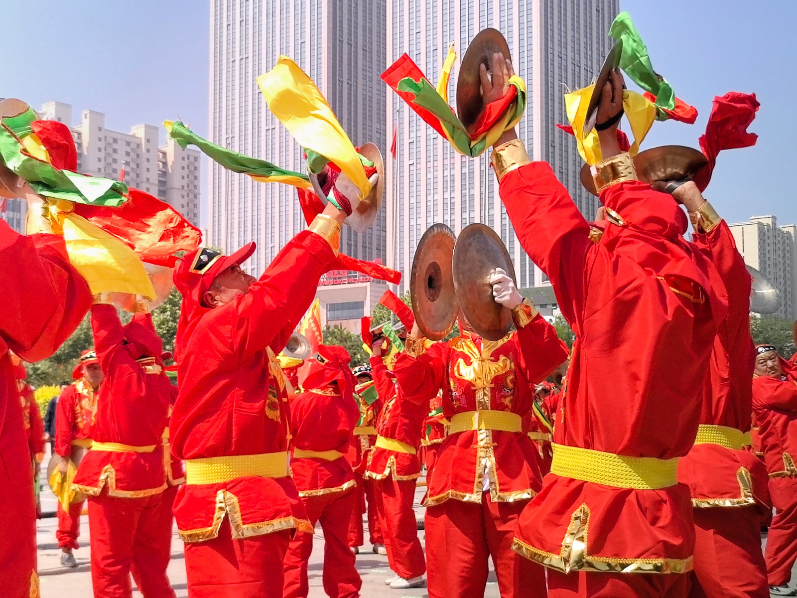 “5·19中国旅游日暨辛集市第六届鼓王争霸赛”在国际皮革城举办
